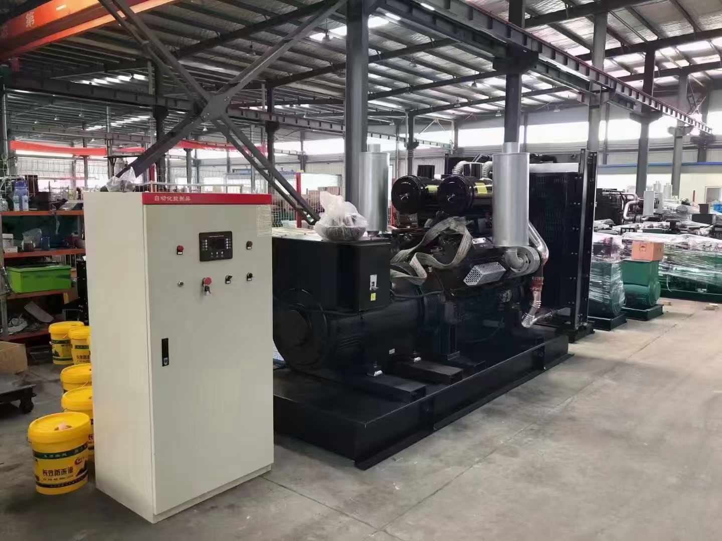 南岔柴油发电机运行时的噪音和振动水平如何？