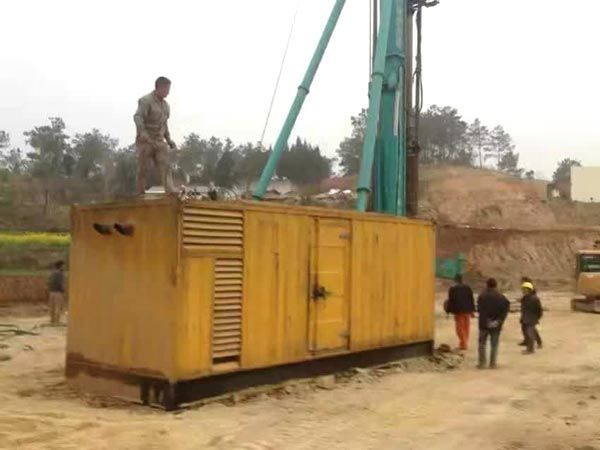南岔如何判断水冷式机油散热器密封件是否需要更换?